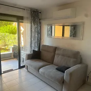https://appartement-rdc-en-rsidence-avec-piscine.fr-provencehotel.com